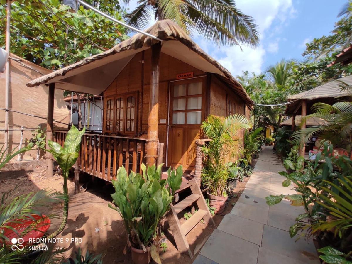 Luxury tent Namaste Huts Patnem Beach