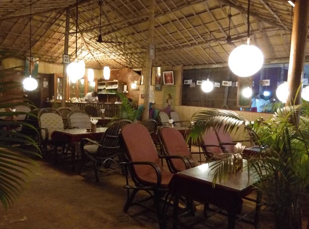 Luxury tent Namaste Huts Patnem Beach