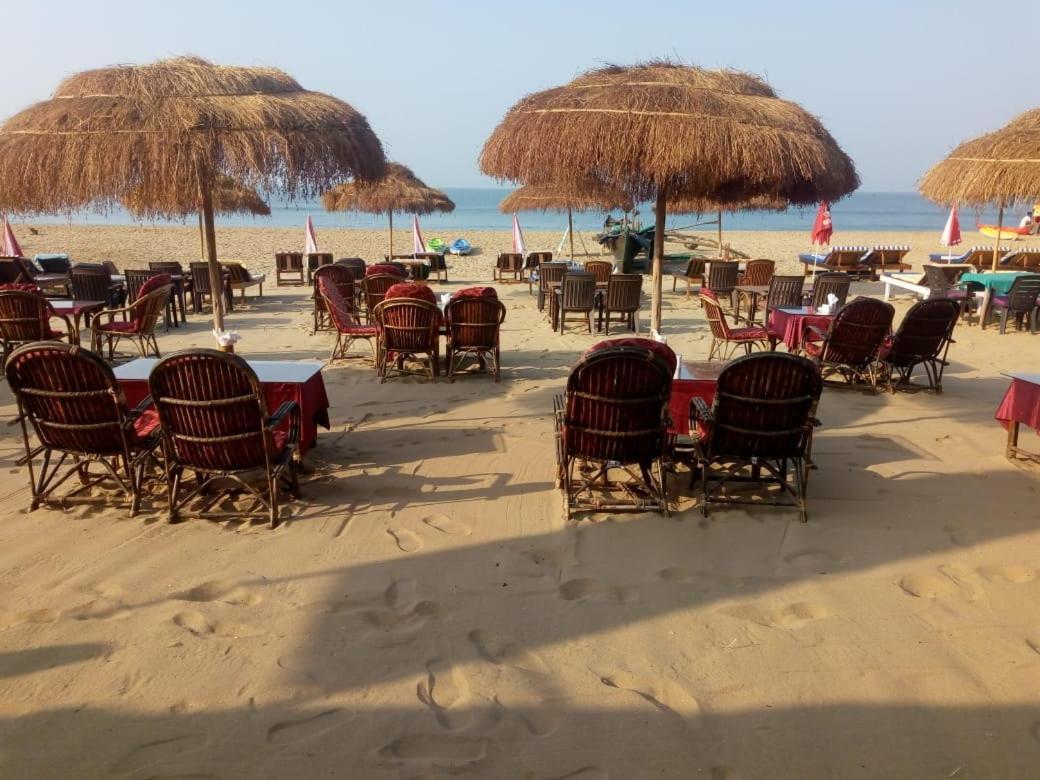 Luxury tent Namaste Huts Patnem Beach