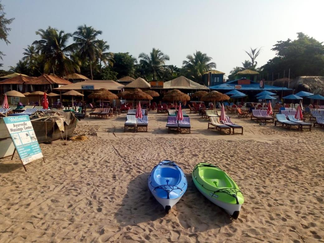 Namaste Huts Luxury tent Patnem Beach